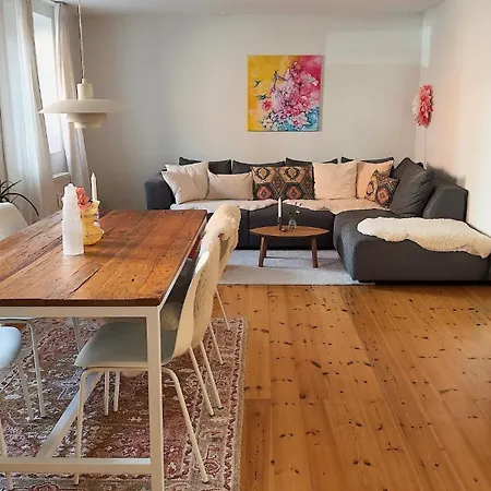Appartement Lovely 3-room In By The Sea